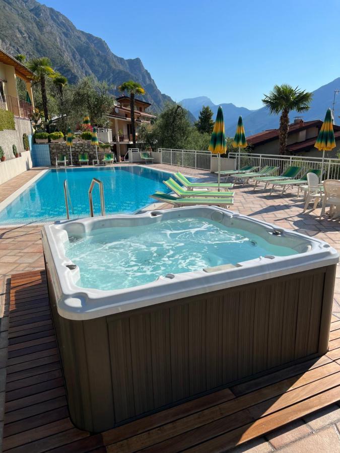 Appartamenti Villa Clivia Limone sul Garda Luaran gambar