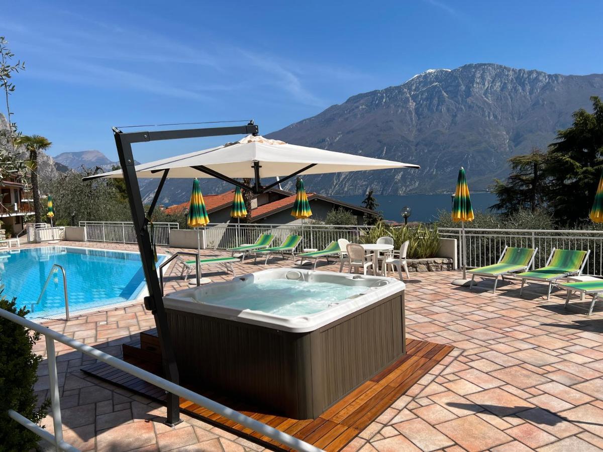 Appartamenti Villa Clivia Limone sul Garda Luaran gambar