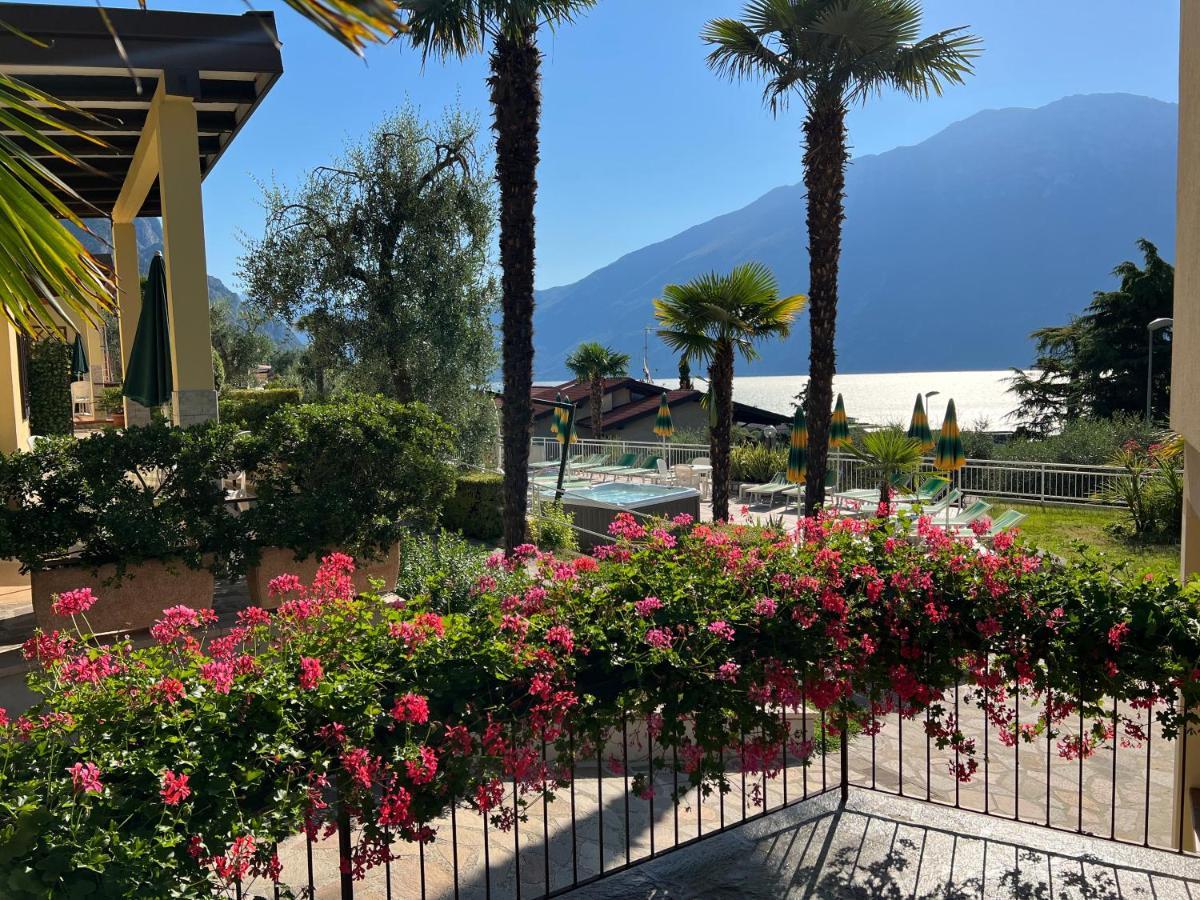 Appartamenti Villa Clivia Limone sul Garda Luaran gambar
