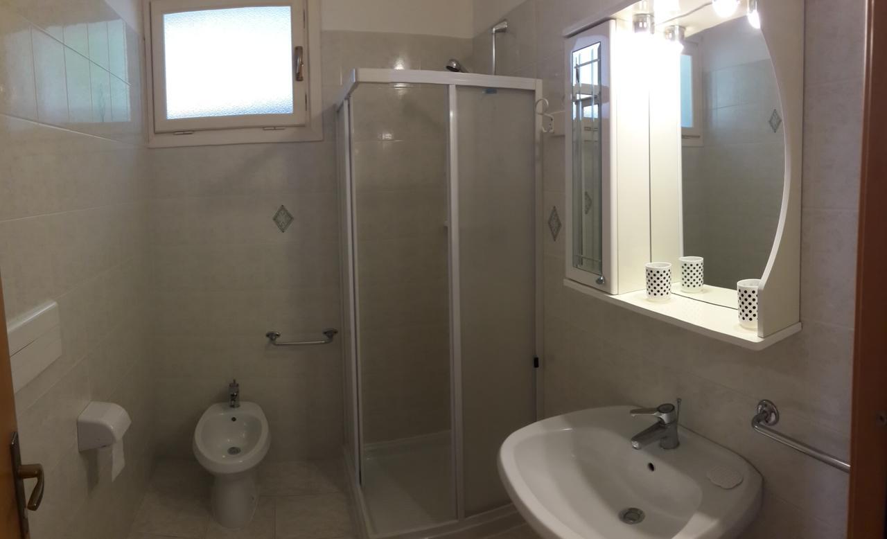 Appartamenti Villa Clivia Limone sul Garda Luaran gambar